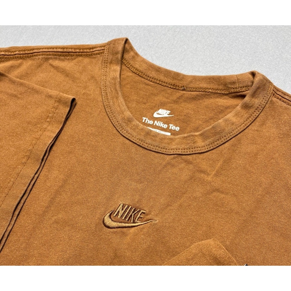 Nike "The Nike Tee" Mens XL Oversized Fit 100% Cotton Shirt Rust Orange.